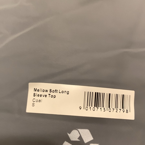 NWT Oner Active MELLOW SOFT LONG SLEEVE TOP Coal S - Picture 2 of 2
